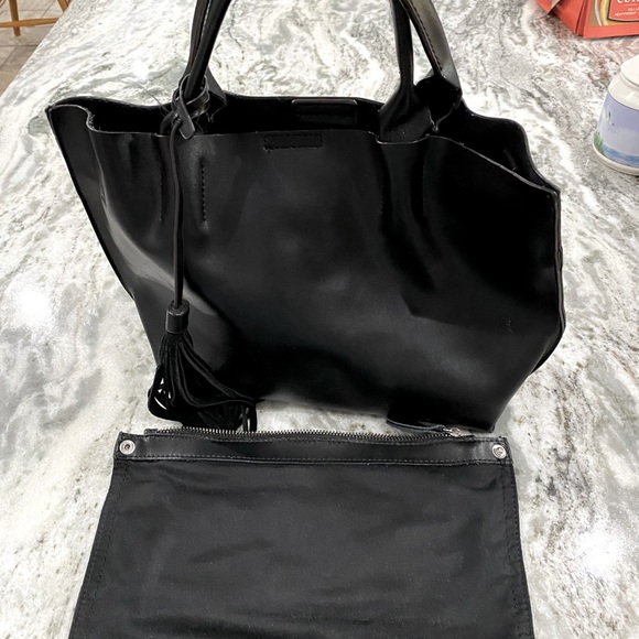 Colab Bags Colab Black Leather Bag This Company Based In Montreal